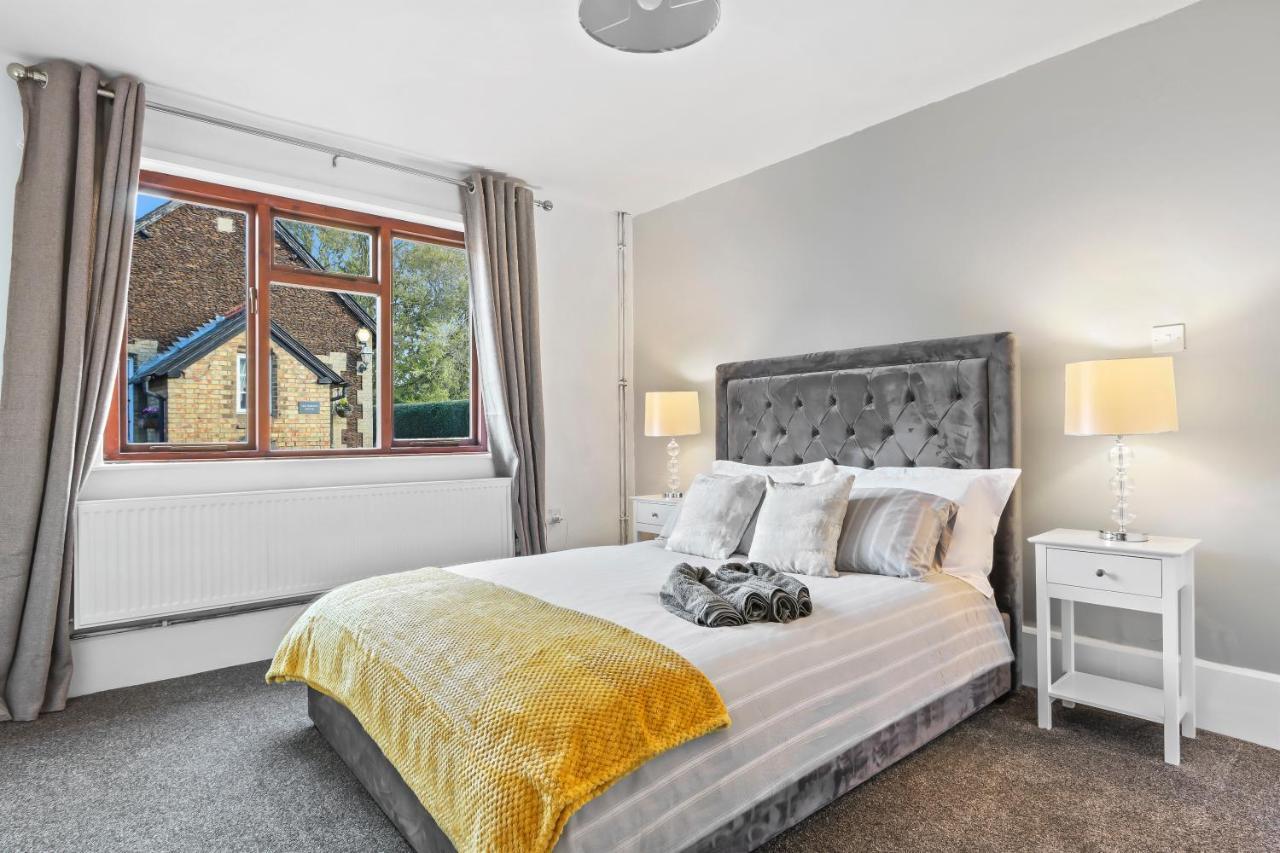 3 Bedroom Beautiful In The Heart Of Huntingdon, Bury